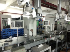 工業(yè)機(jī)器人在液壓機(jī)沖壓自動(dòng)生產(chǎn)線中的應(yīng)用