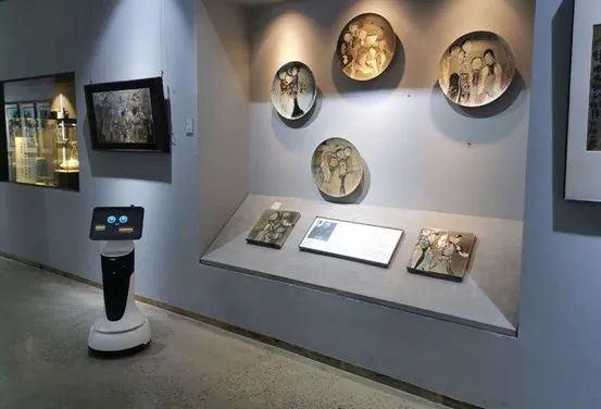 新任講解員！機(jī)器人小秦入駐上海秦古美術(shù)館