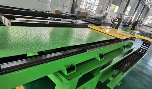 第七軸：機(jī)器人的多變軌道，實現(xiàn)靈活移動