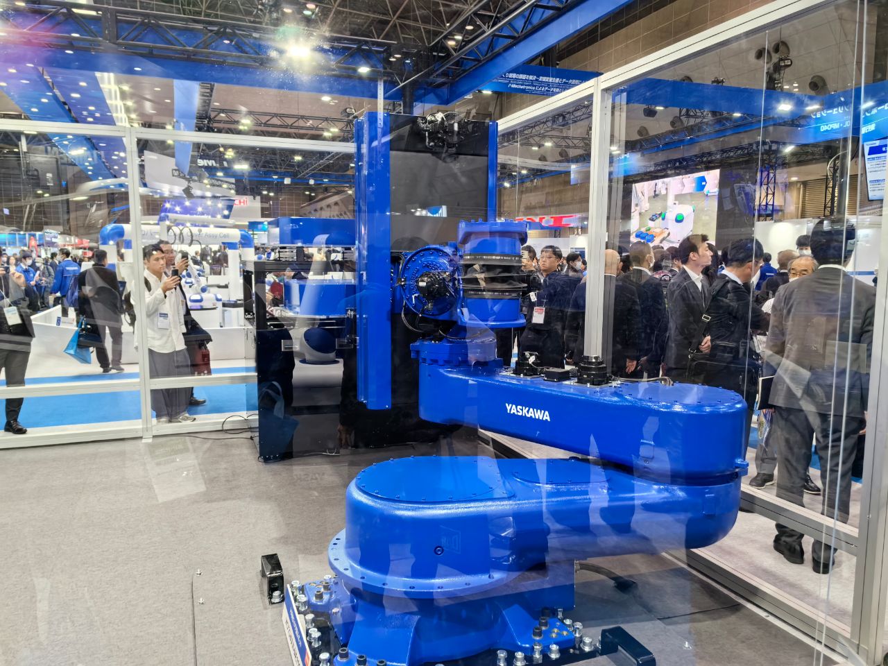 工業(yè)機(jī)器人的三大部分、協(xié)作機(jī)器人及四大家族的比較